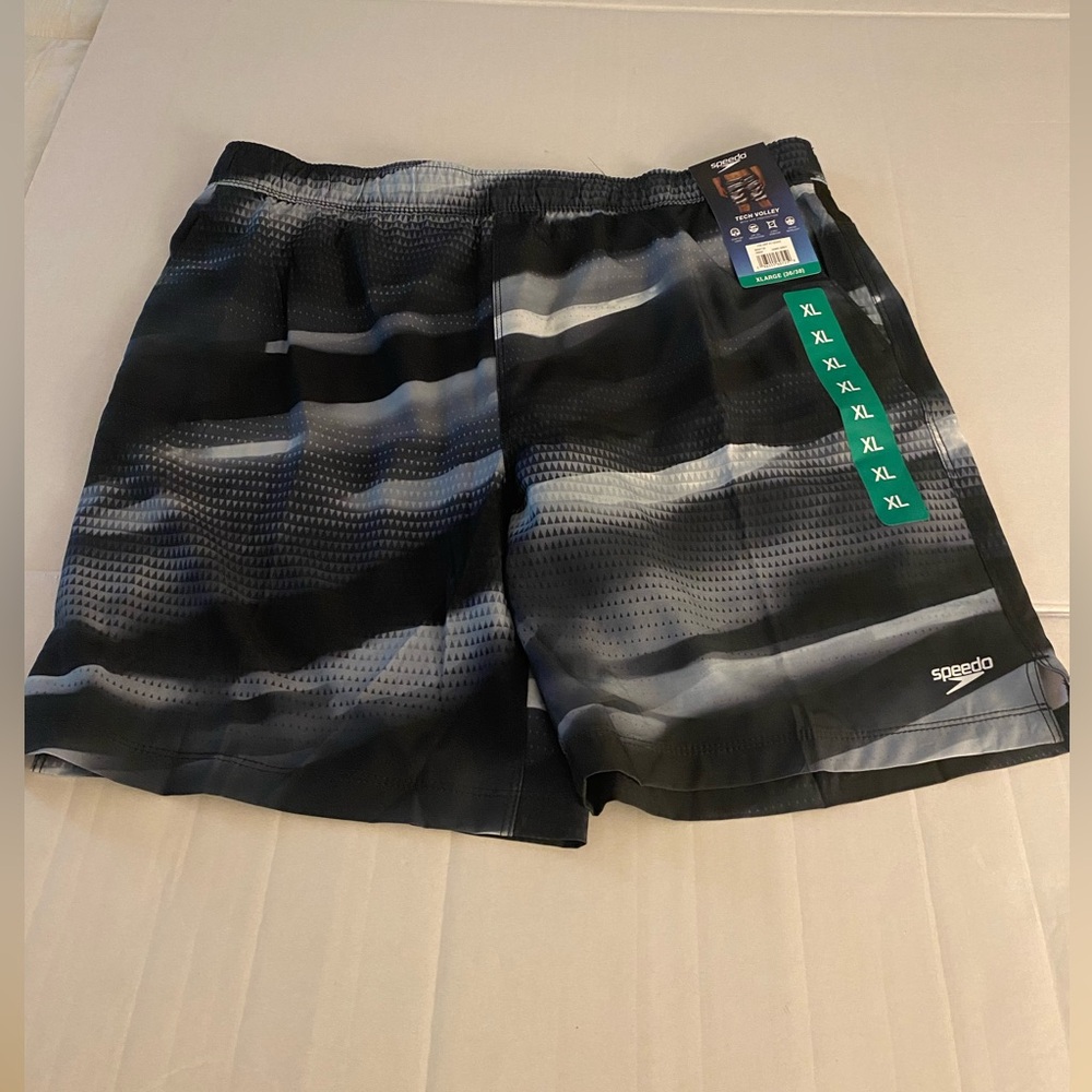 Speedo Black and Gray Swim Shorts Men’s Tech Volley XL UPF 50+ Comfort Liner NWT